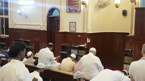 صلاه العشاء والتراويح القارئ احمد حسونه من مسجد معاذ بن جبل بجده ليله ٢٩/٩/١٤٣٩