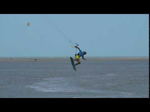 Kitesurfing Technique - Hinterburger Mobe Slow Mo