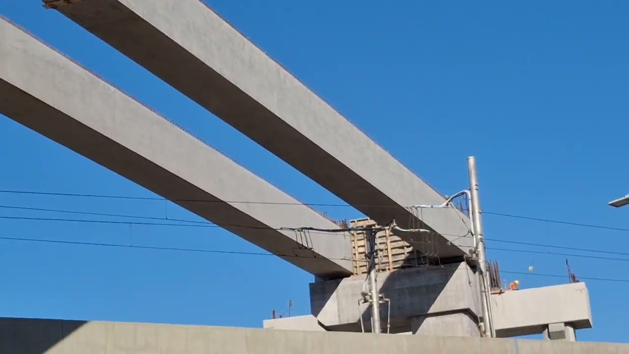 Avances del monorriel por la   Y   griega  Monterrey  N L     Mexico