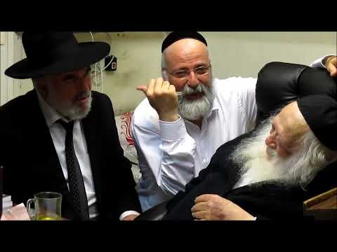 צדיק גוזר: מבהיל, מנהיג הדור מרן הרב קניבסקי נותן שקל, והרב ניימן נושע בנס מעלילת דם שהעלילו עליו.