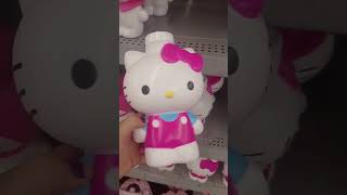 La nueva colección de Hello Kitty llegó a #walmart #sanrio