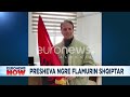 Nn hundn e serbve presheva tund flamurin shqiptar kuq e zi