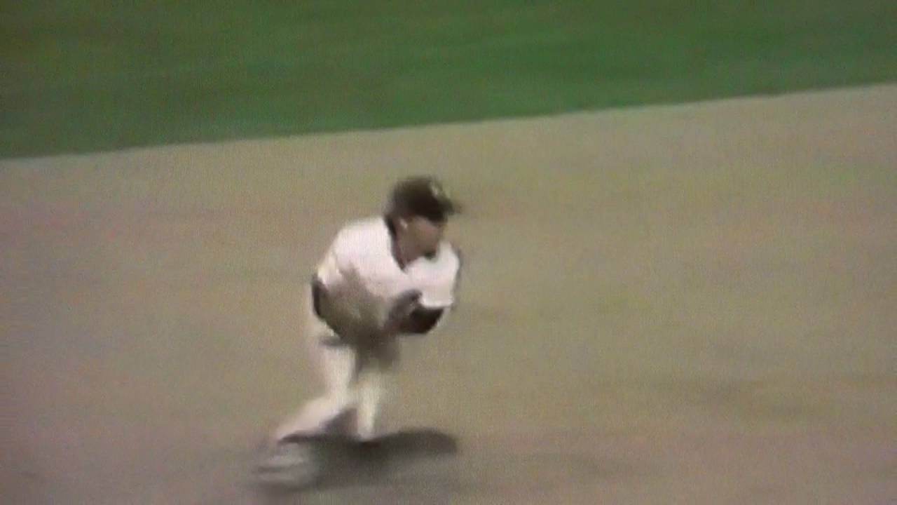 Graig Nettles Goes Airborne In Front Of Short! 