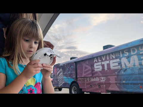 Des données réelles. Un apprentissage réel. Un impact réel sur le bus STEM d'Alvin.