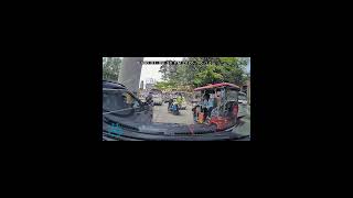"POV: Someone thought they found a gap. ❌"#RoadRage #CloseCall #POVDrive #DrivingReels #TrafficJam