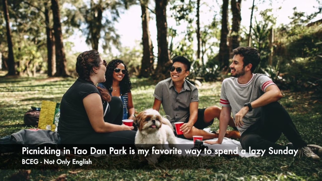 Picnicking in Tao Dan Park is my favorite way to spend a lazy Sunday