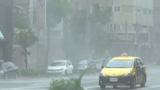 Raw: Typhoon Megi Slams Into Taiwan 