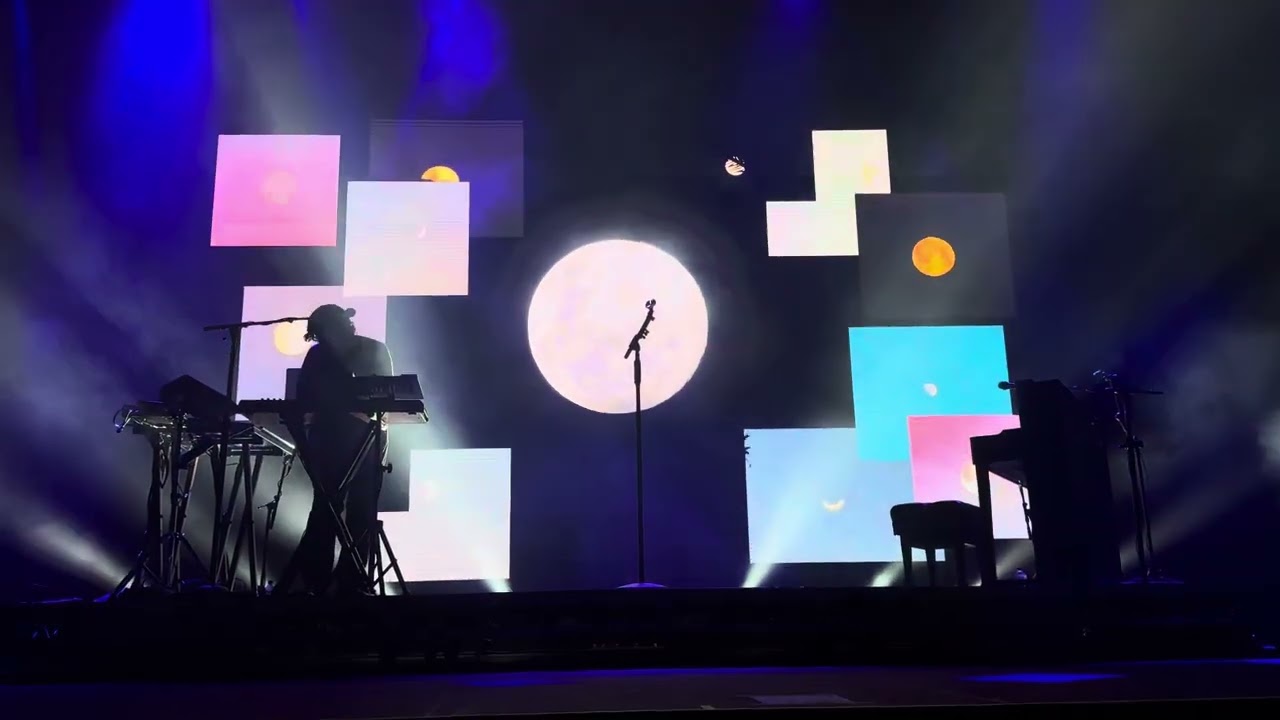 Porter Robinson - Fullmoon Lullaby (Nurture Live) @ mca Melbourne