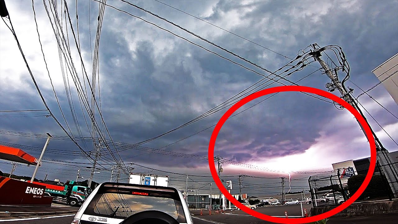 Motorcycle footage] I've never seen so much lightning - YouTube