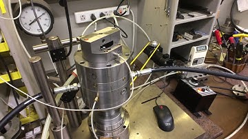 Error motion test of oil hydrostatic spindle