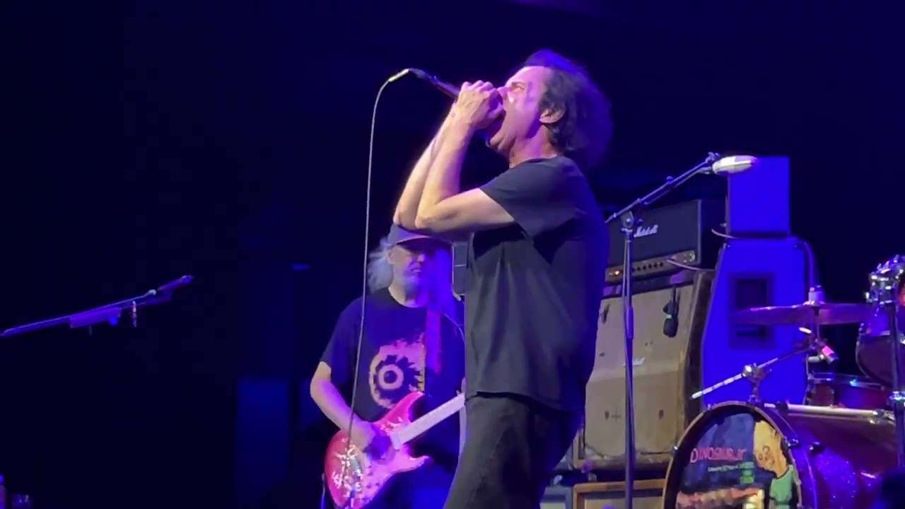 Dinosaur Jr -TV Eye (Salt Shed, Chicago IL - 07.29.25) The Stooges