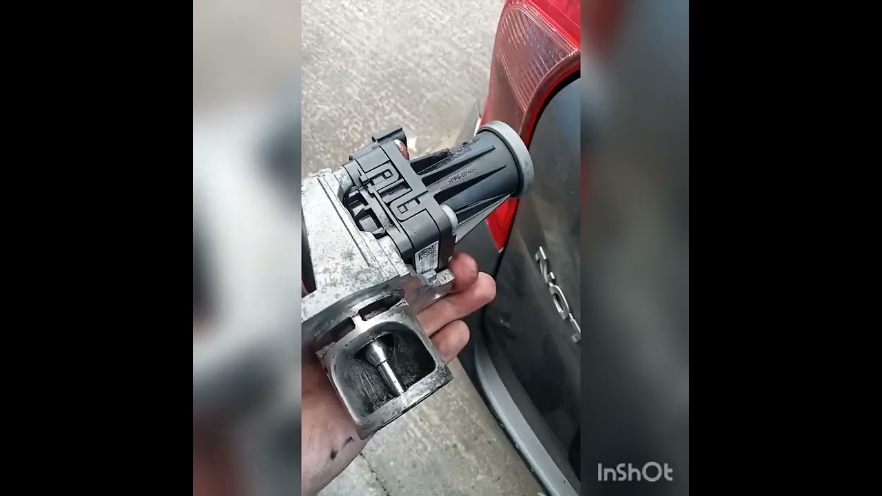 Nissan note E12 DCI EGR valve removal and clean fault code P1494 Renault engine