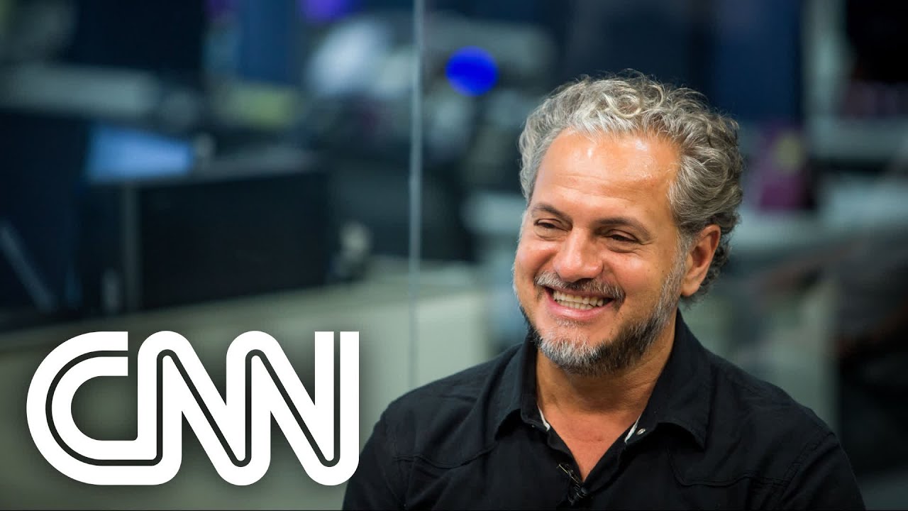 Cantor Luciano lamenta morte do diretor Breno Silveira | CNN SÁBADO