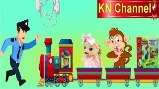 BÚP BÊ KN Channel LÀM BỂ CỬA SIÊU THỊ ĐI TÀU LỬA MUA KEM