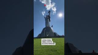 Ucrânia Remove Símbolo Soviético Da Estátua Pátria Mãe