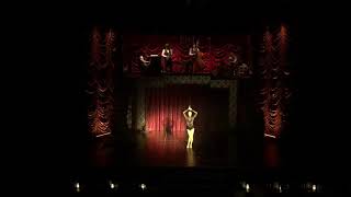 Penelope Elena hairhanging performance at Wintergarten Varieté Berlin 2020 (Show: Golden years)