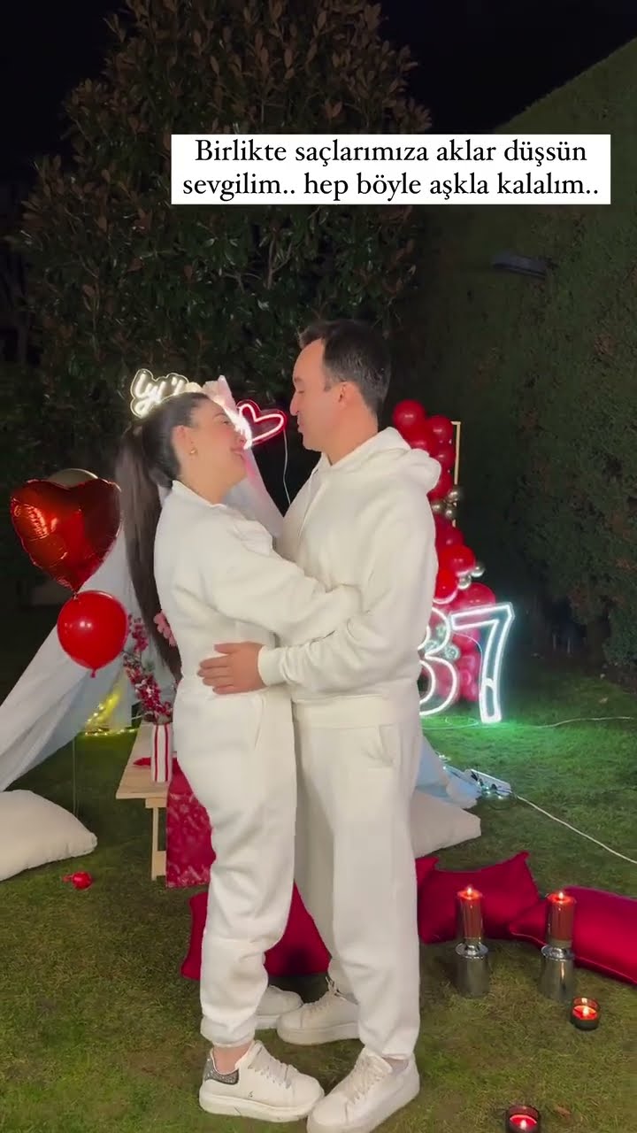 Birlikte saçlarımıza aklar düşsün sevgilim hep böyle aşkla kalalım ❤️