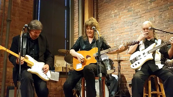Robin Crowe live at the 5 Spot