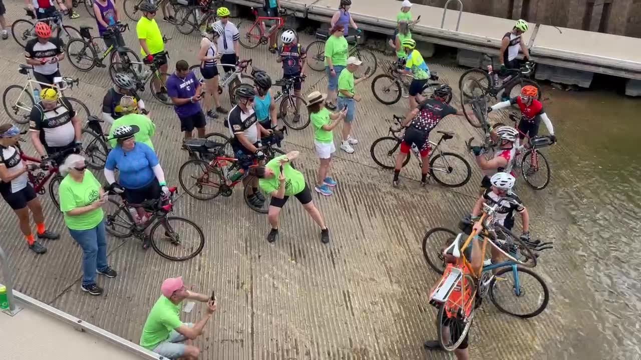Cyclists dip tires during RAGBRAI in Davenport YouTube