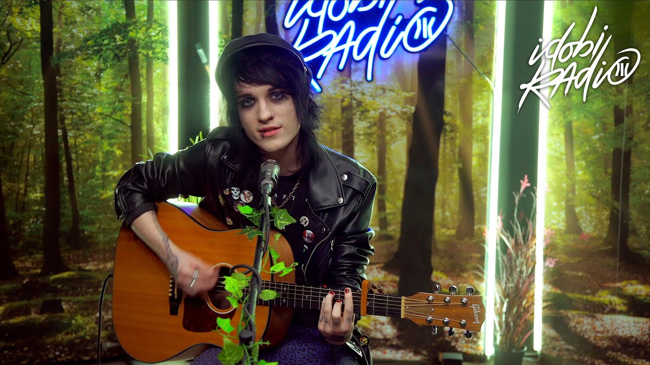 Johnnie Degiuli Songs in Dee メロディアスハード Amazon.com: Songs