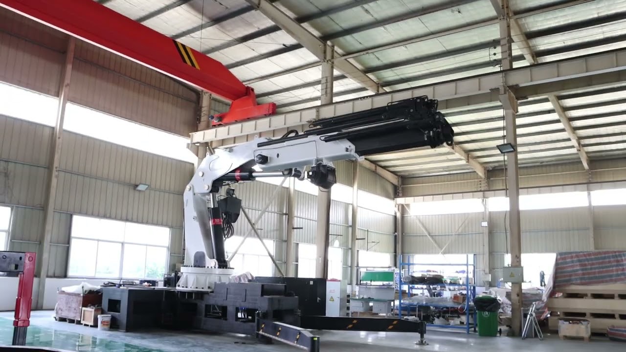 25-Ton Knuckle Boom Marine Crane Real-World Test | Seamless Offshore Handling