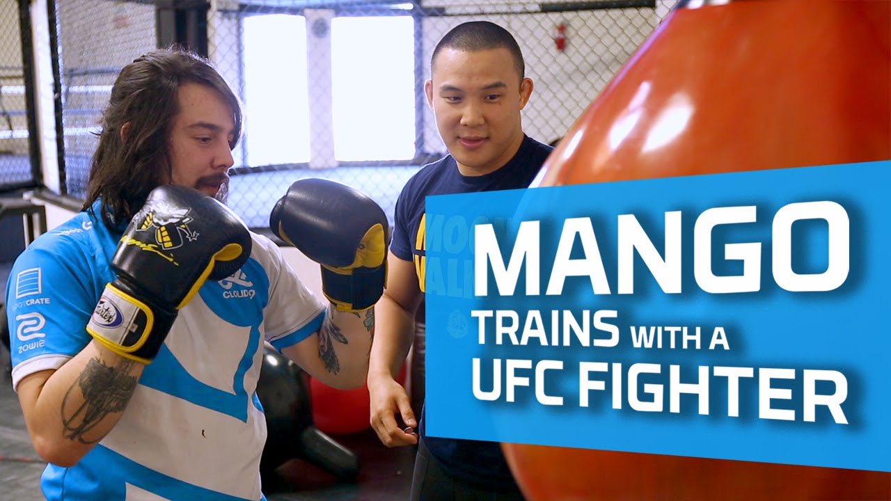 C9 Mang0 Trains with a UFC Fighter - HyperX Moments