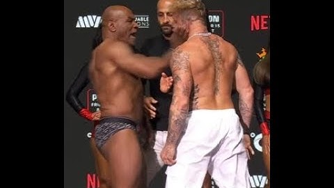 Mike Tyson slaps Jake Paul during ceremonial weigh-ins #MikeTyson #JakePaul