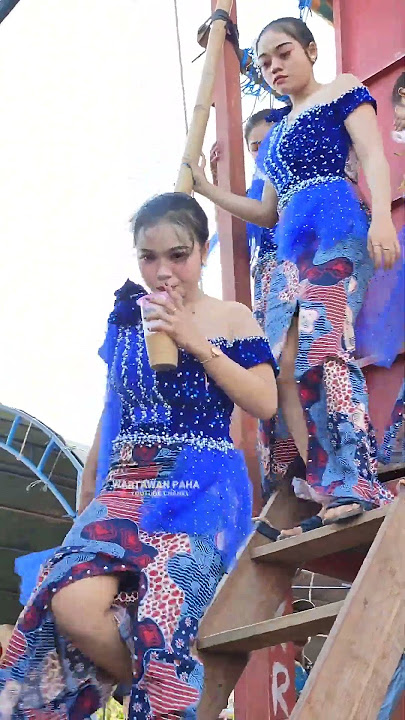 Liya & Putri Turun Panggung