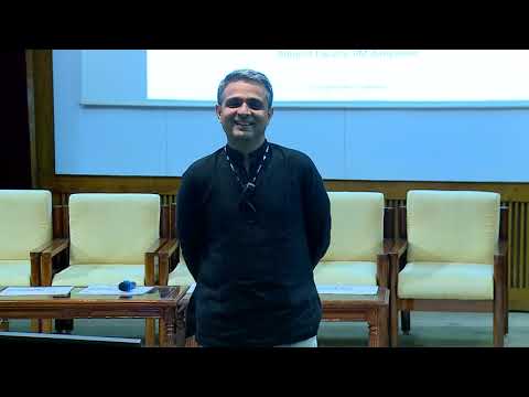 Rakesh Godhwani, Faculty, Management Communication at IIMB, speaks on ‘Secrets of Life’ at VISTA '18