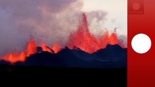 Video: Iceland volcano spews lava fountains of up to 100m (Bardarbunga eruption)