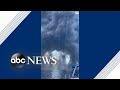 Boaters get up close to Stromboli volcano eruption | ABC News