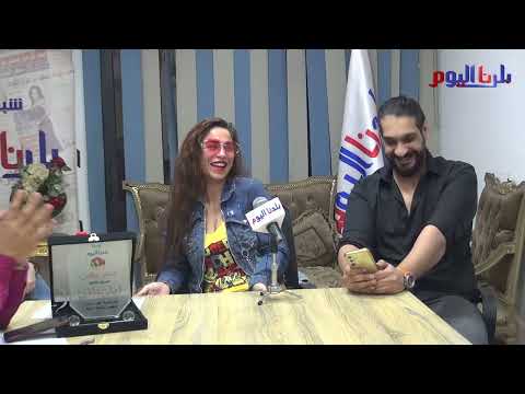 زوج دوللي شاهين نفسي تلعب دور مجنونة