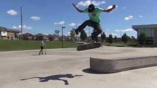 Slomotion Treflip off a ledge