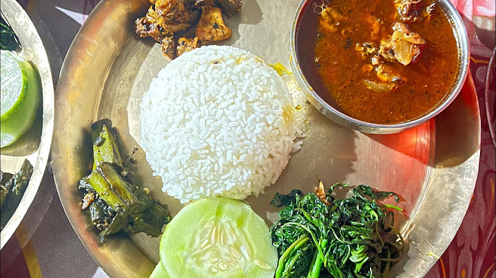 मेरो छोरा  ले पोहिलो चोटि अन्डा बनाउन पकउन सिक्दै
