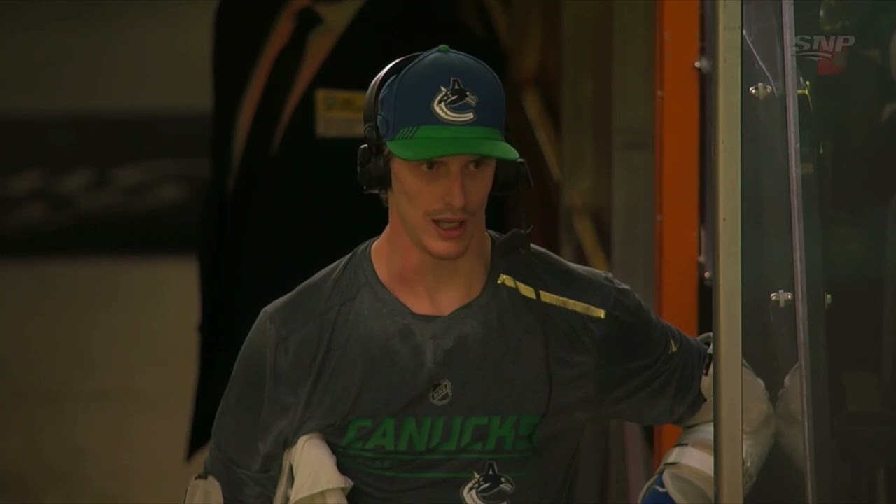 THE IMPORTANCE OF COMMUNICATION on and off the ice hockey and for sports in general.