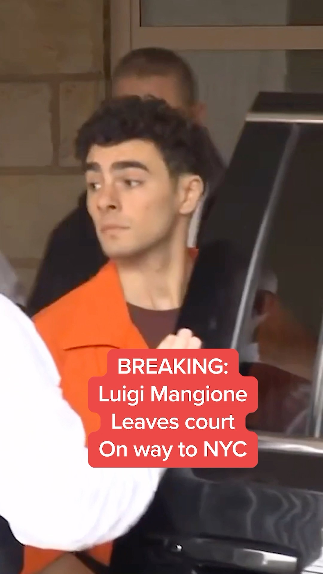 Luigi Mangione leaves court on way to NYC