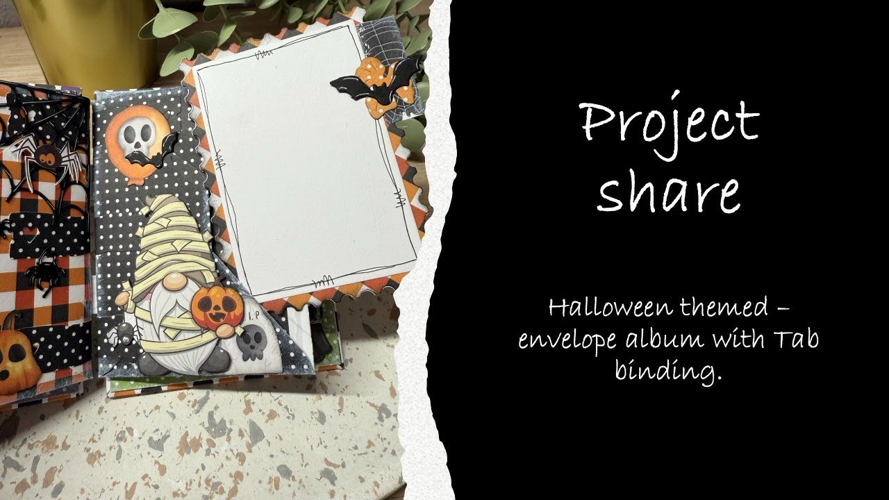 Хэллоуин - альбом в конверте с закладкой.