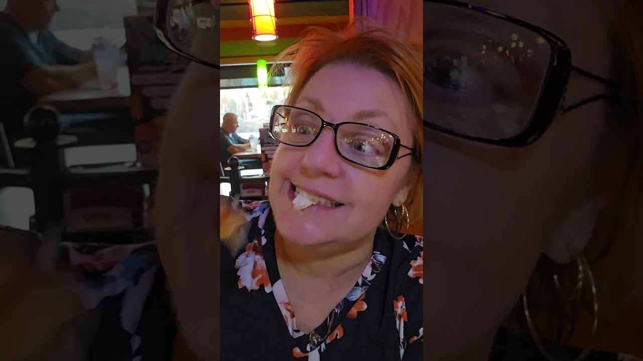 Half price apps at 🍎 Applebee's!