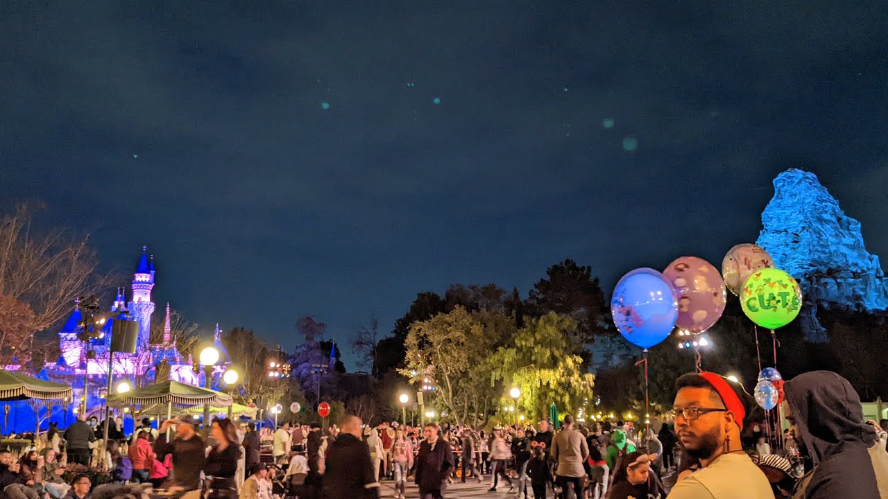 Disneyland Fireworks (Mickey's Mix Magic) 2/19/22