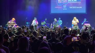 Lauren Alaina w/ HARDY: One Beer (live, acoustic) - 2/16/22 @ The Fillmore (Detroit, MI) Live With Laureen 016