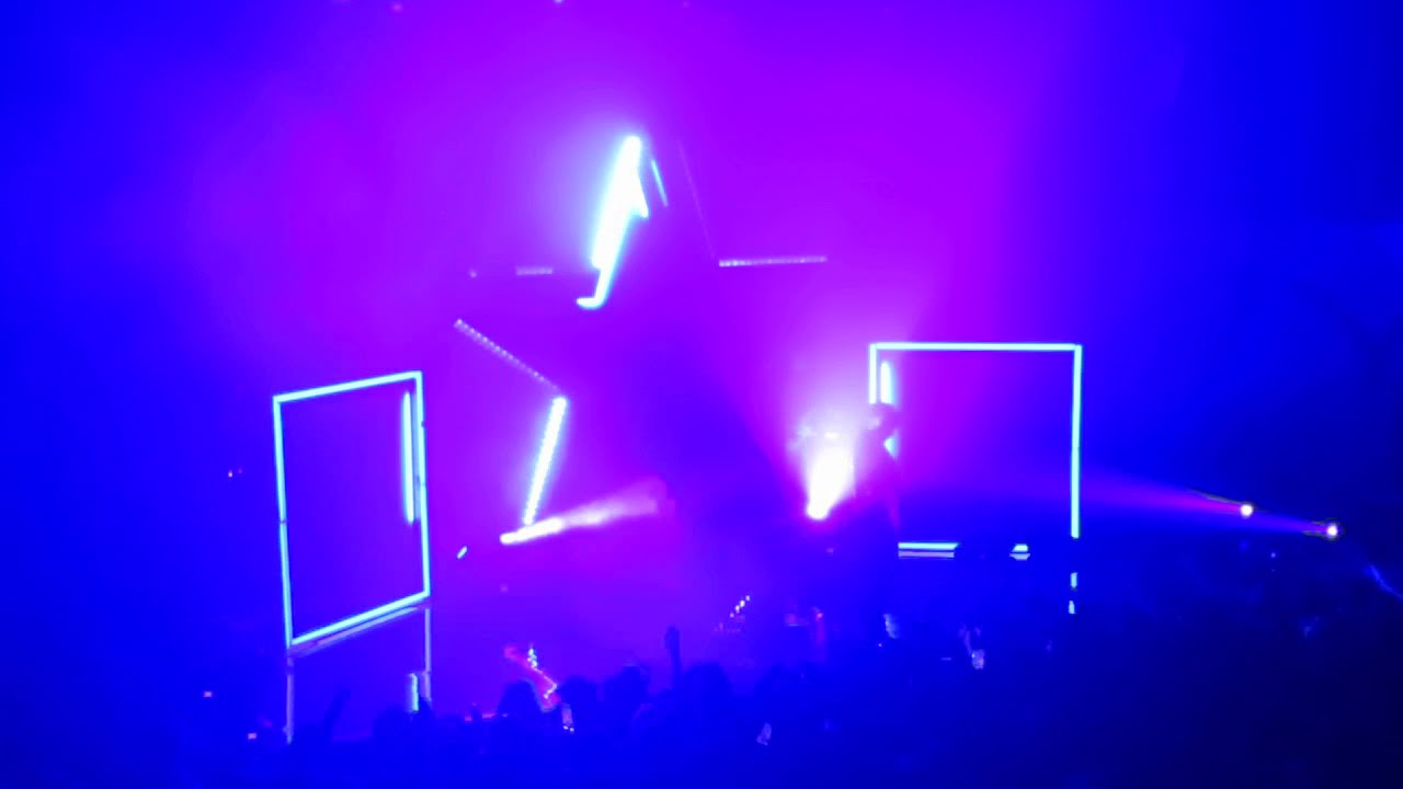 Bazzi - Somebody - The Cosmic Tour 2018 - Neptune Theatre
