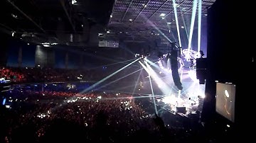 Example at The O2, Dublin, February 2013 - 7