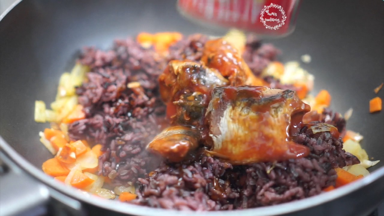 Canned Fish Fried Rice ข้าวผัดปลากระป๋อง AumFoodDiary YouTube