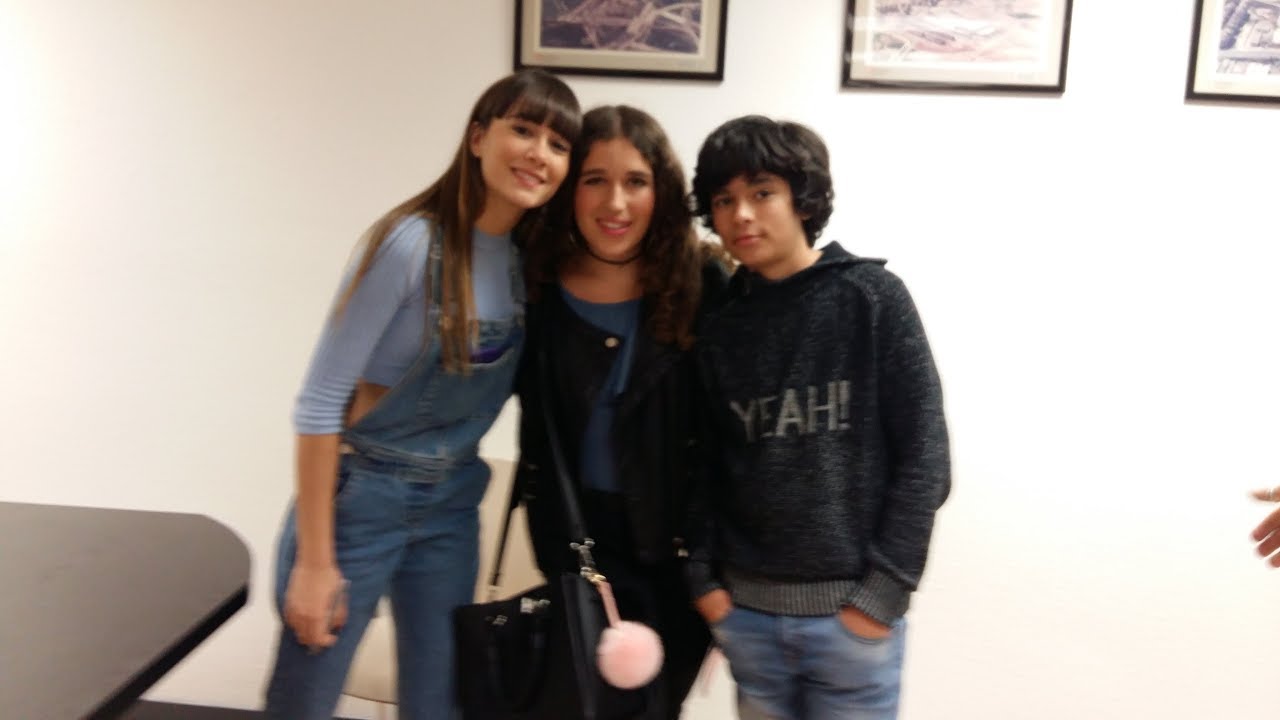 Aitana firma de discos Badalona Montigalà