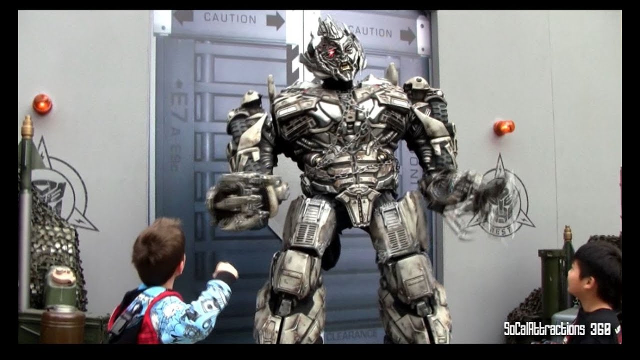 HILARIOUS Transformers Megatron Having Fun with Guests - Interactive Talking Transformers