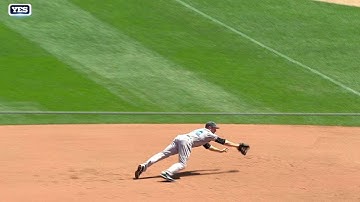 NYY@MIN: Davis makes a sensational stop in the 4th