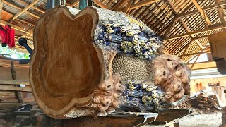 Semua Orang Mengira Batang Kayu Besar Ini Sudah Mati! Sampai Pria INI Muncul