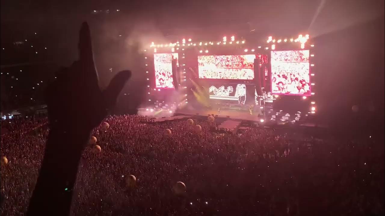 Max Pezzali La dura legge del gol Max 30 Live San Siro 2022 Milano YouTube Max Pezzali La dura legge del gol Max 30 Live San Siro 2022 Milano YouTube