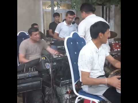 Muhiddin Usmonov va boshqalar - To'yda jonli ijro