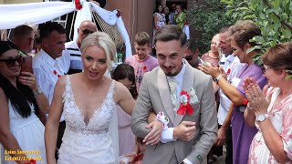 Izlazak Mlade I Obikuša Kolo Ispred Kuće Od Mlade Svadba Tuzla 4K Asim Snimatelj